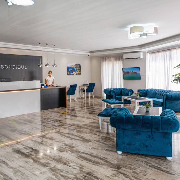 Cozy sitting lounge in the Dore Hotel's reception area