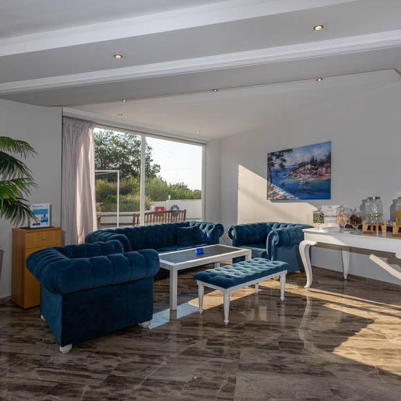 Cozy sitting lounge in the Dore Hotel's reception area